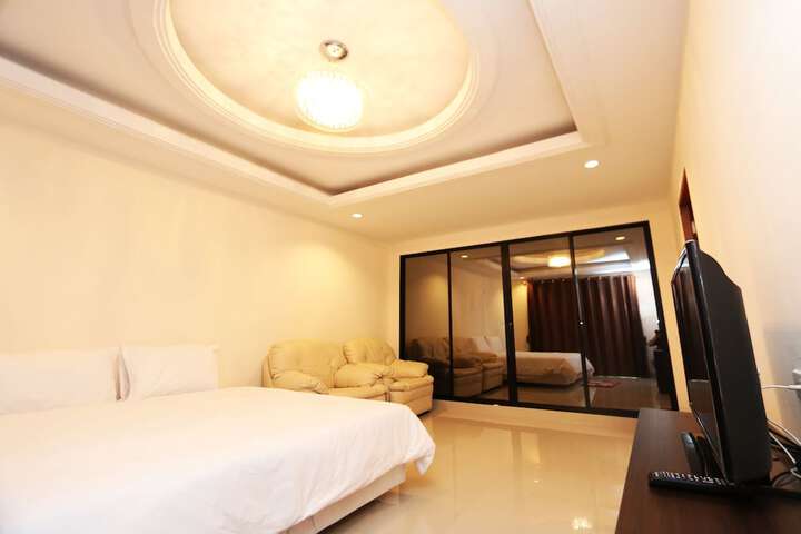 Room 15 of 44