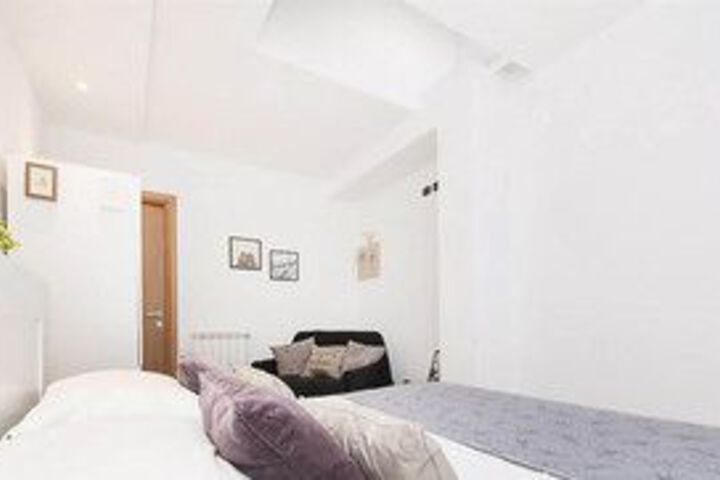 Room 55 of 209