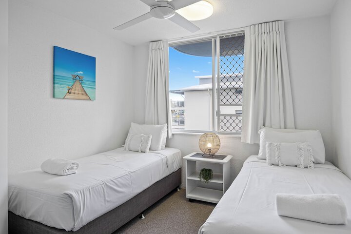 Room 43 of 297