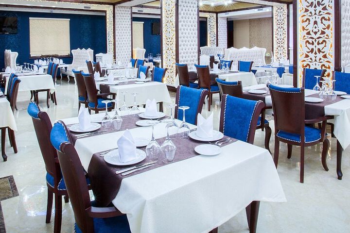 Dining 60 of 67