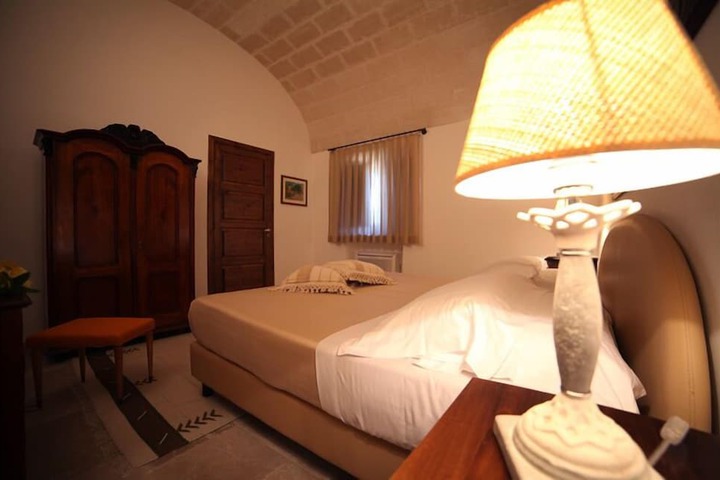 Room 11 of 46