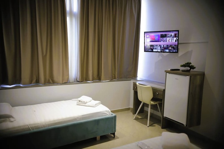 Room 22 of 68