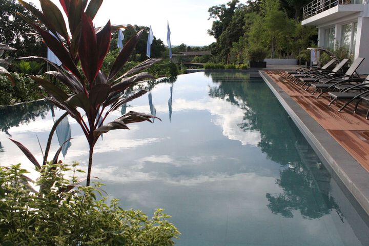Pool 91 of 159