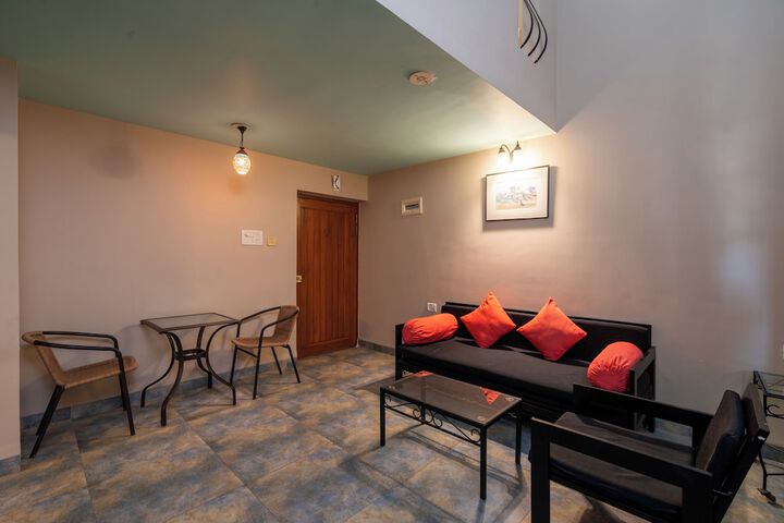 Room 30 of 114