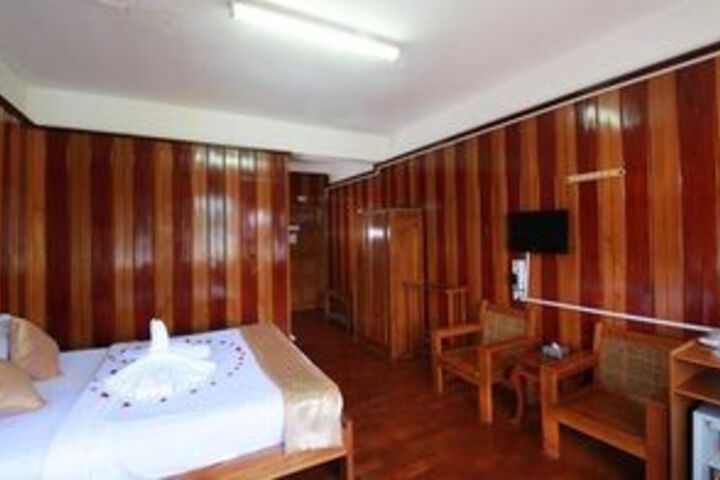 Room 6 of 26