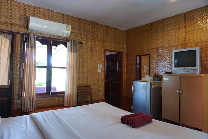 Room 26 of 28