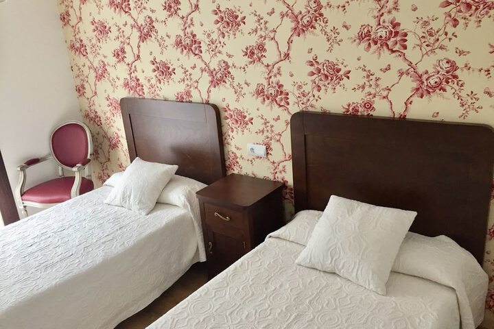 Room 8 of 50