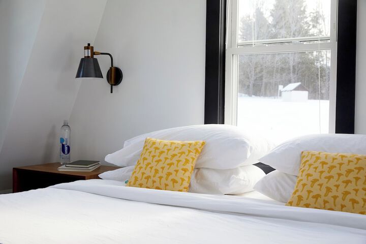 1 King Bed (12 of 18)
