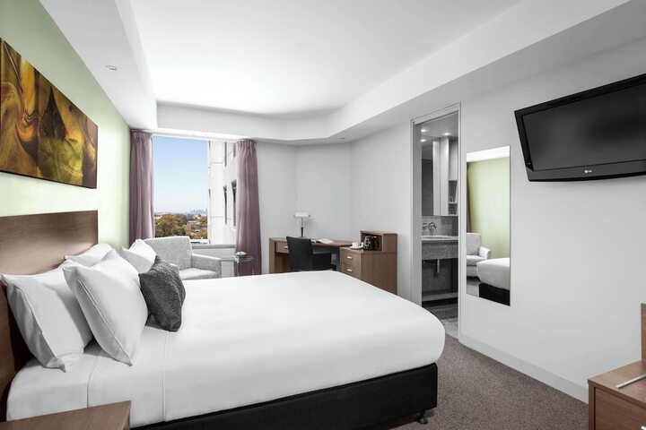 Room 35 of 71
