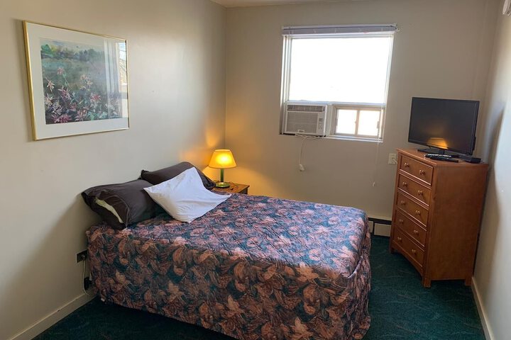 Room 4 of 7