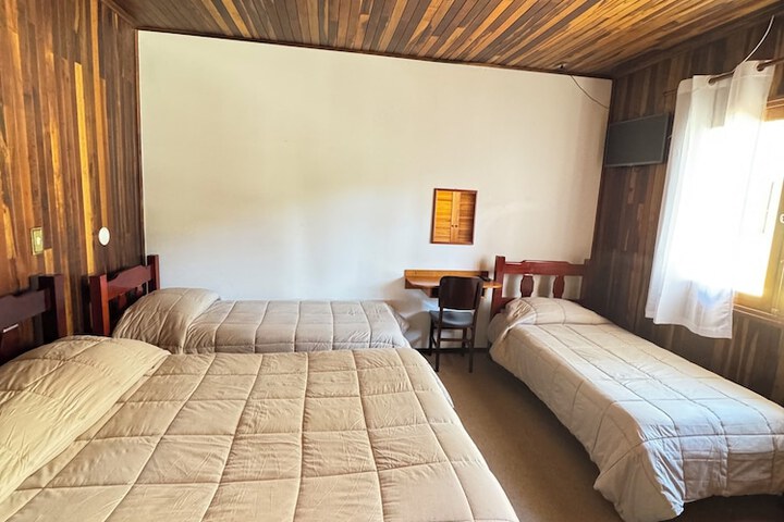 Room 11 of 25