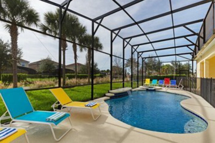 Pool 24 of 51