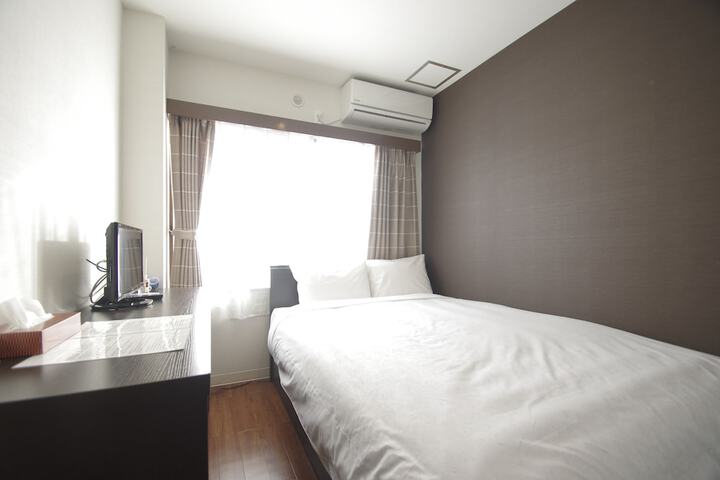 Room 10 of 60
