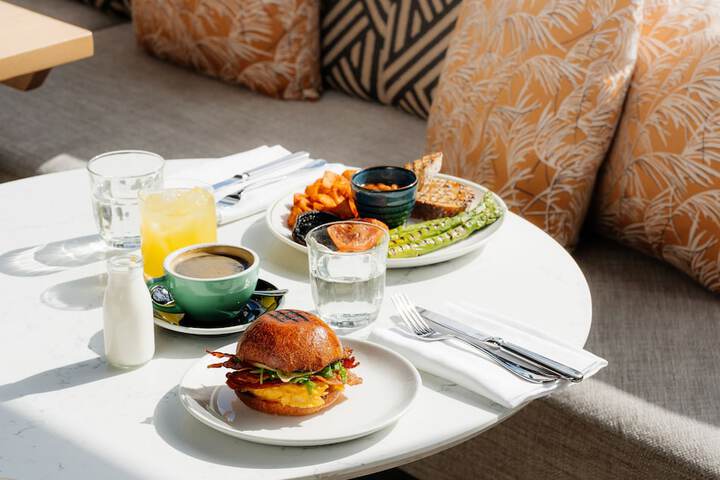 Breakfast/Coffee Service 73 of 88