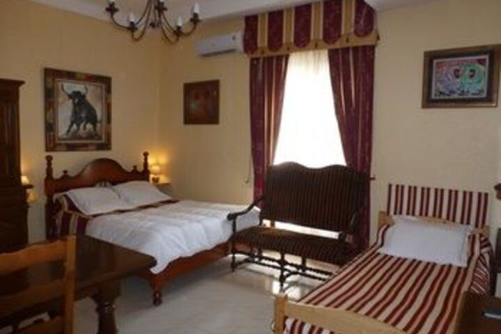 Room 27 of 49