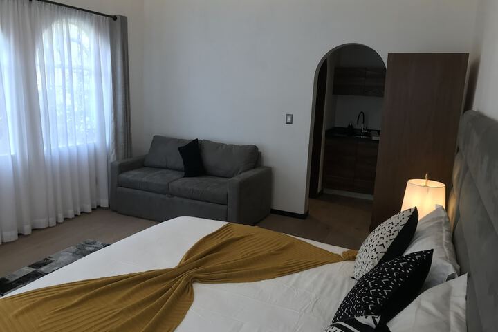 Room 6 of 329