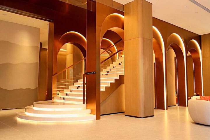 Ballroom/Hall 67 of 79