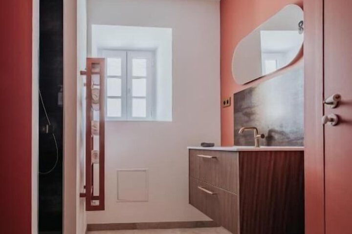 Room 27 of 59