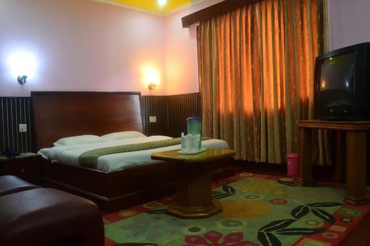 Room 35 of 49