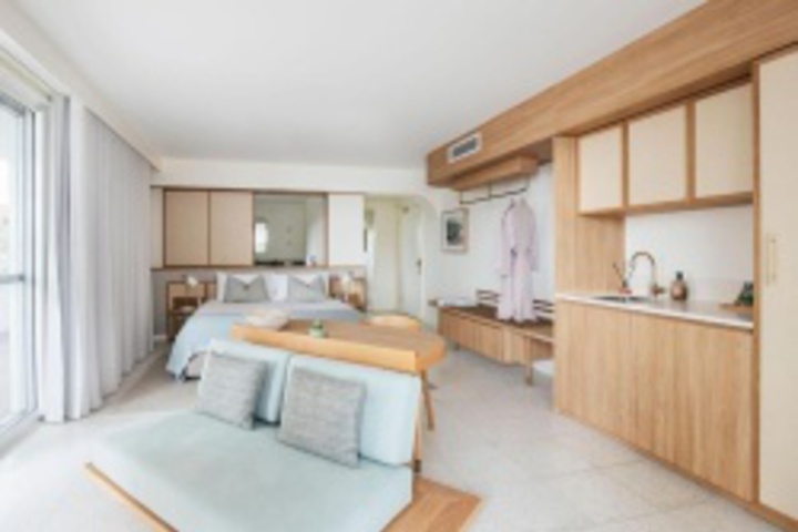 Room 546 of 672