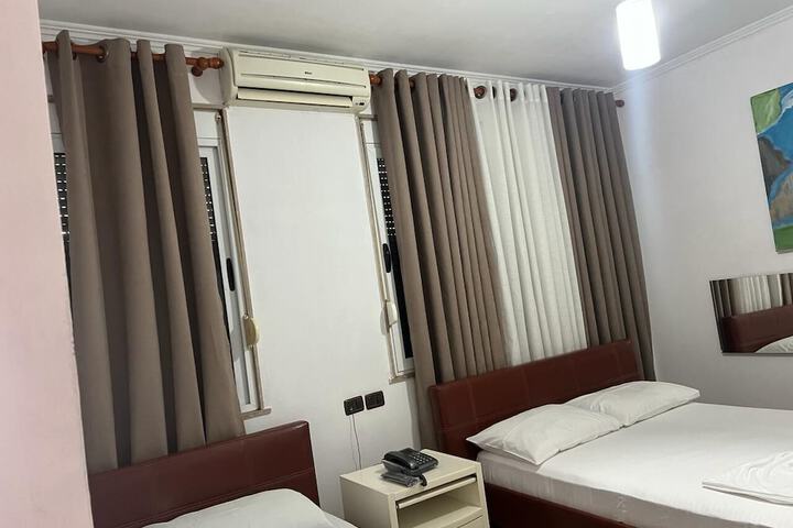 Room 10 of 21