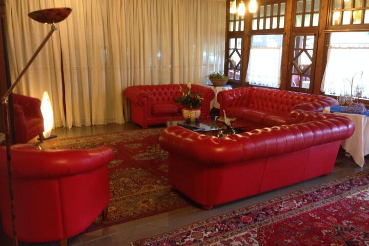 Hotel 2 of 65