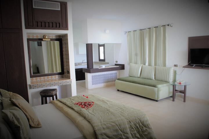Room 3 of 21