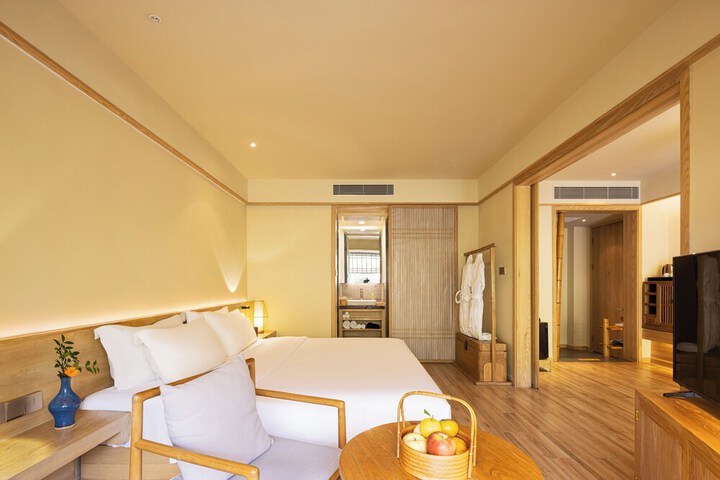 Room 15 of 86