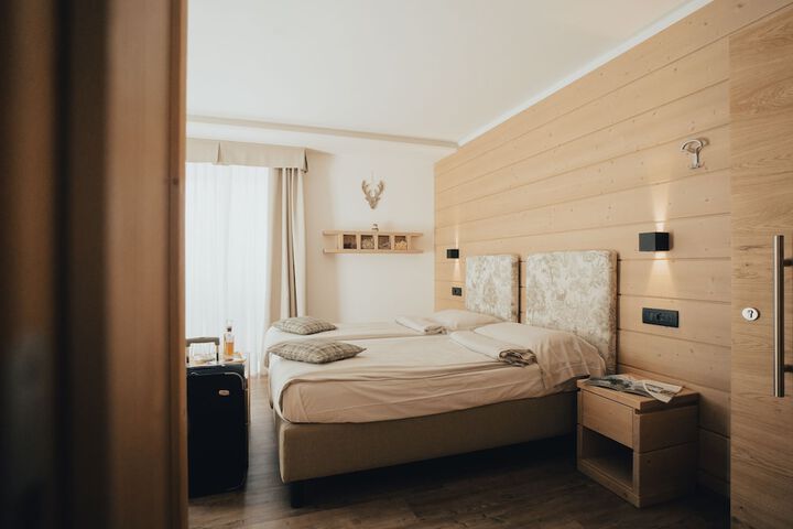 Room 12 of 92