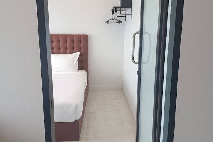 Room 29 of 135