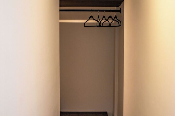 Room 3 of 119