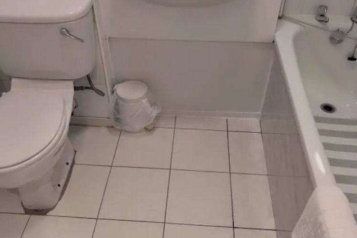 Room 80 of 148