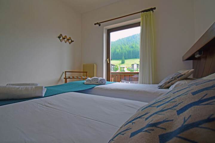 Room 15 of 53