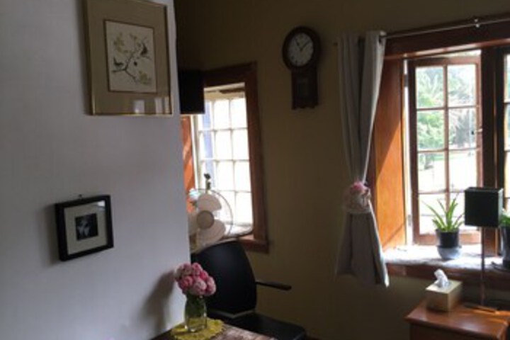 Room 27 of 180