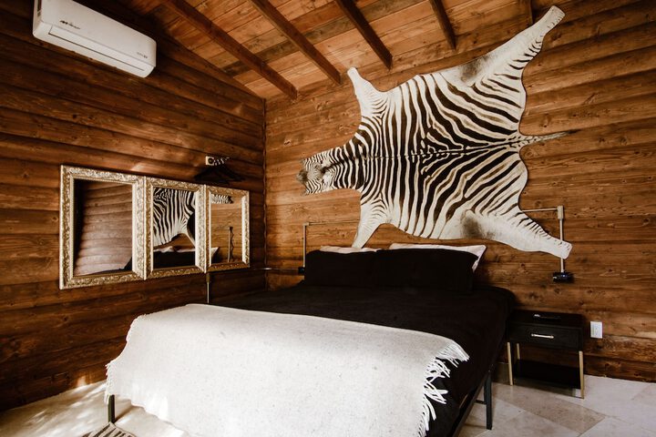 Room 10 of 79