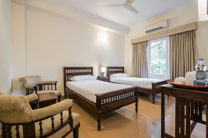 Room 10 of 46