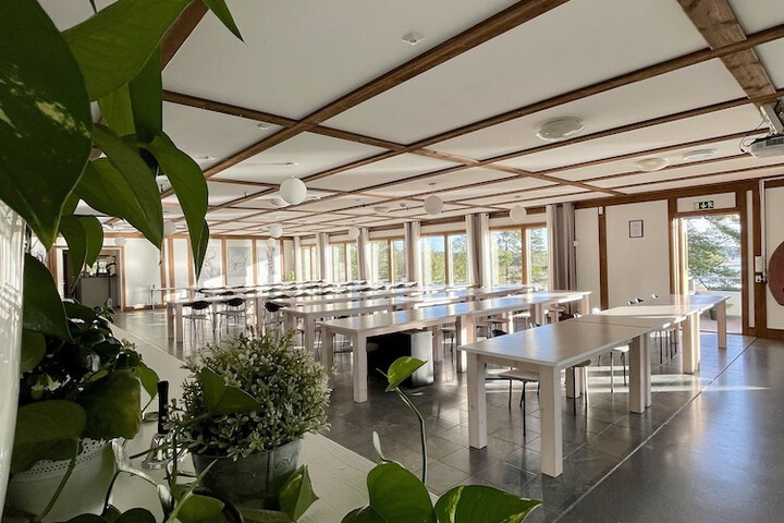 Business Center 30 of 40