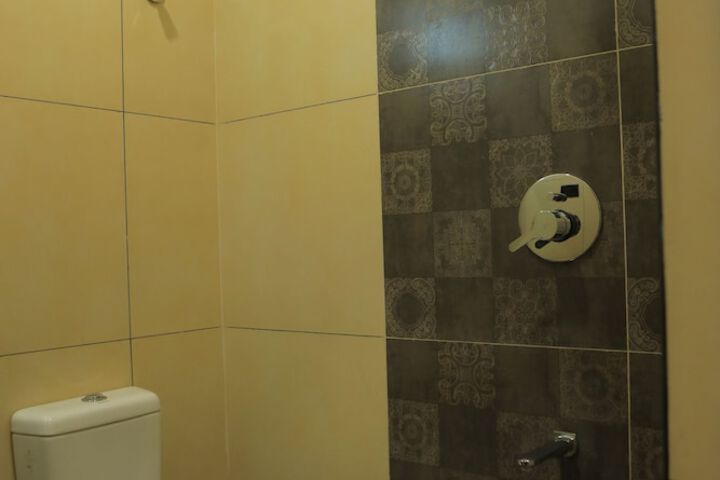 Room 75 of 114