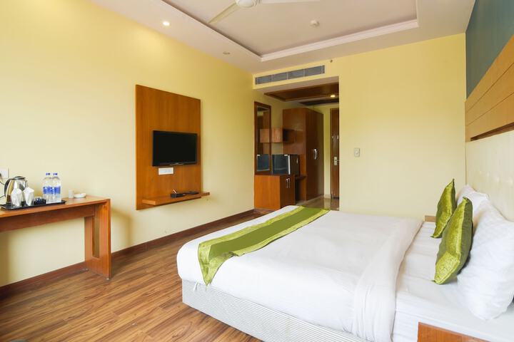 Room 19 of 25