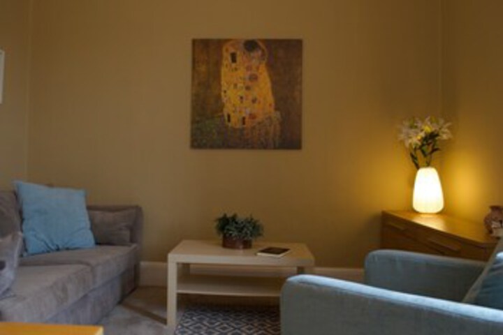 Room 6 of 24
