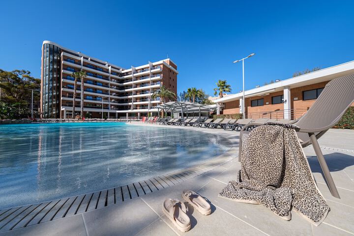 Pools & Facilities