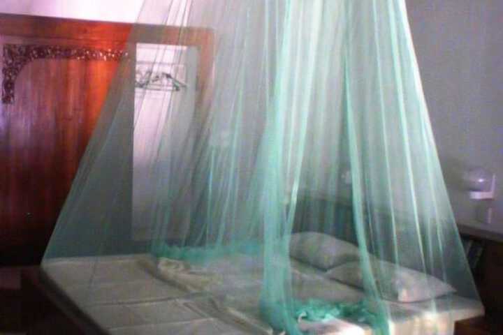 Room 2 of 8