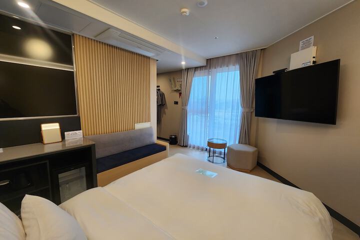 Room 58 of 219