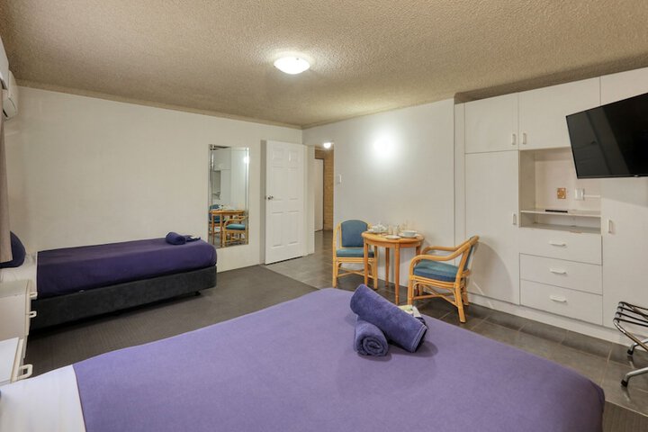 Room 8 of 30