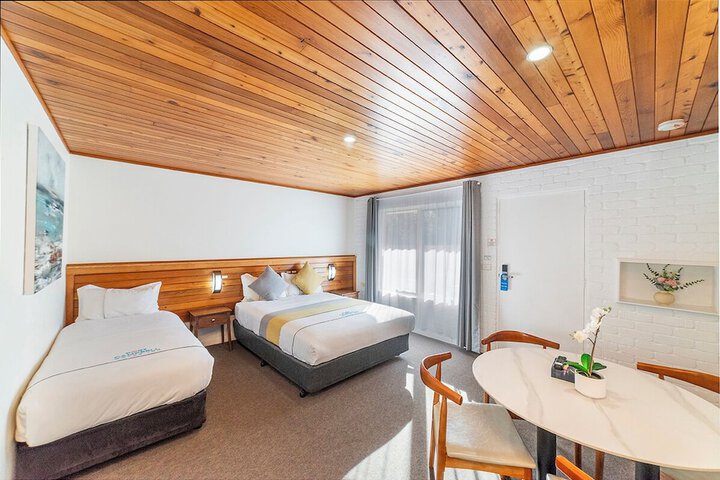 Room 4 of 54