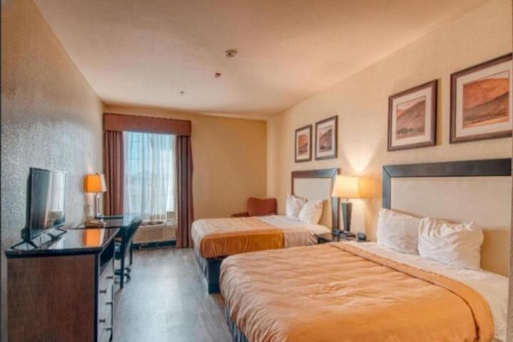 1 King Bed Suite (3 of 3)