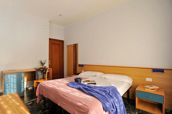 Room 20 of 52