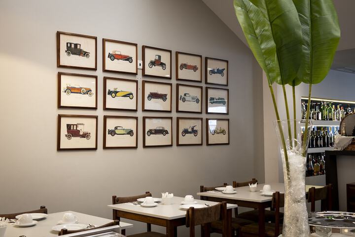 Dining 93 of 105