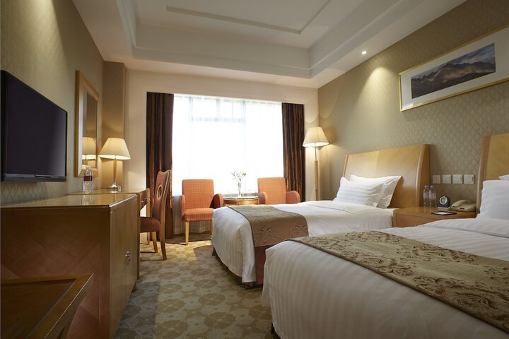Room 9 of 40