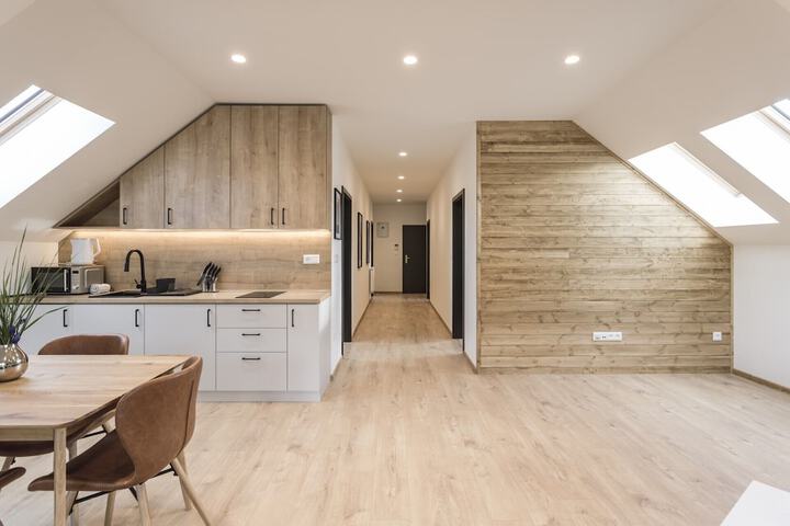 Room 16 of 36